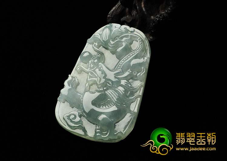 冰种晴水缅甸翡翠A货龙牌挂件