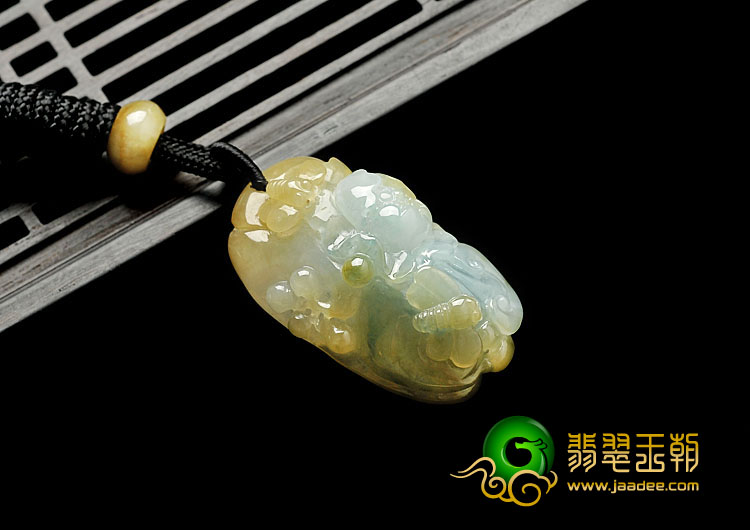 冰种黄翡飘花缅甸翡翠A货花开富贵挂件