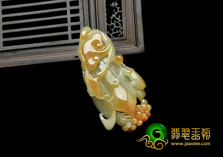 糯冰种晴水黄翡缅甸翡翠A货玉兰花挂件