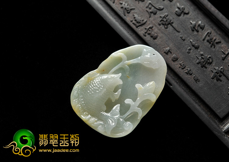 糯冰种晴水缅甸翡翠A货年年有余挂件