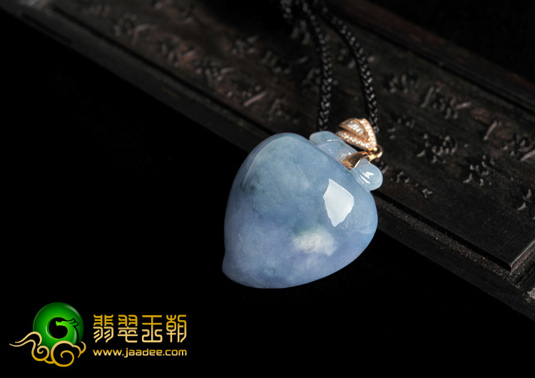 糯冰种紫罗兰略飘花缅甸翡翠A货寿桃挂件