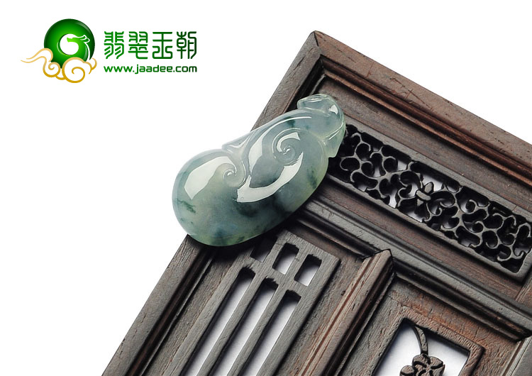 冰种飘花缅甸翡翠A货如意挂件