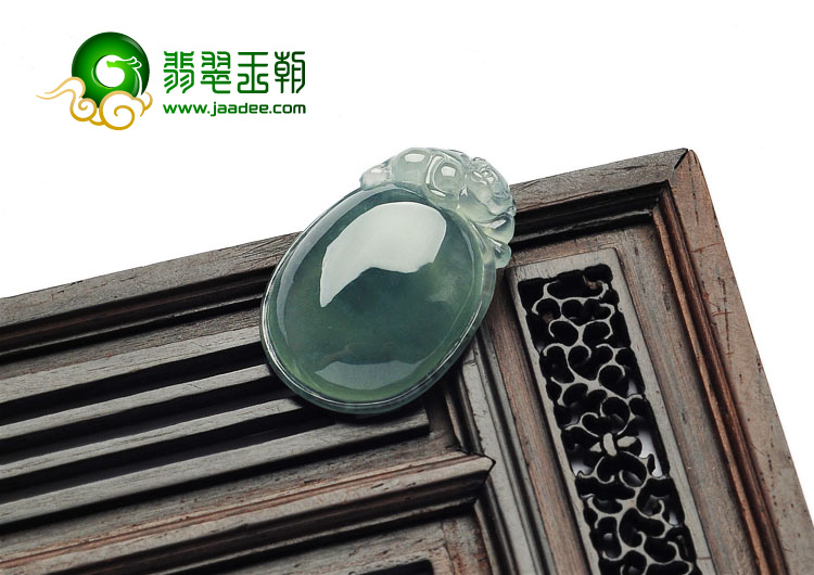 冰种晴水缅甸翡翠A货福瓜挂件