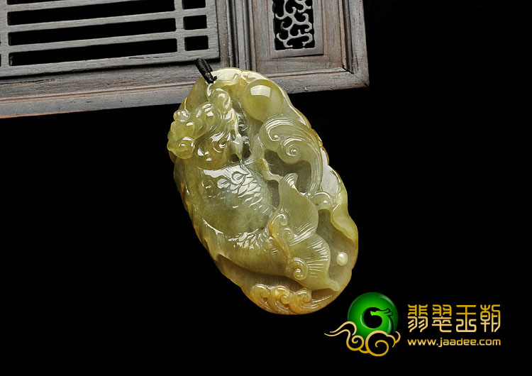 冰种褐黄翡缅甸翡翠A货鱼龙挂件
