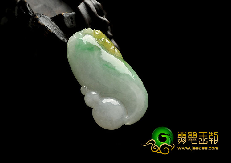 糯冰种黄加绿缅甸翡翠A货福瓜挂件
