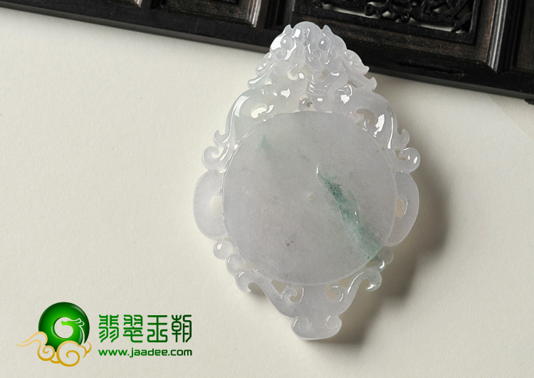 冰种飘花缅甸翡翠A货双龙戏珠挂件