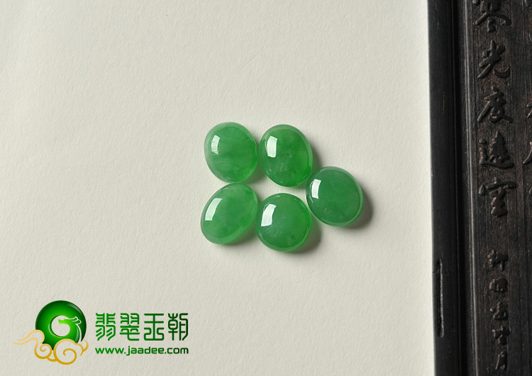 冰种正阳绿缅甸翡翠A货戒面（单价）