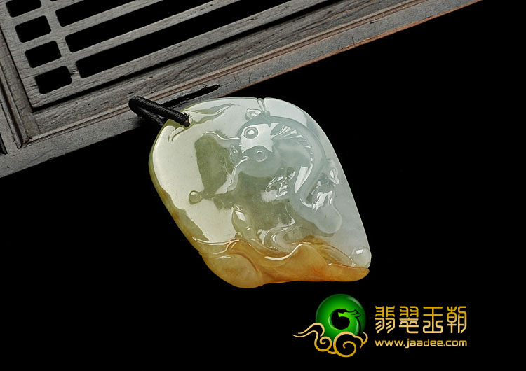 冰种黄翡缅甸翡翠A货年年有余挂件