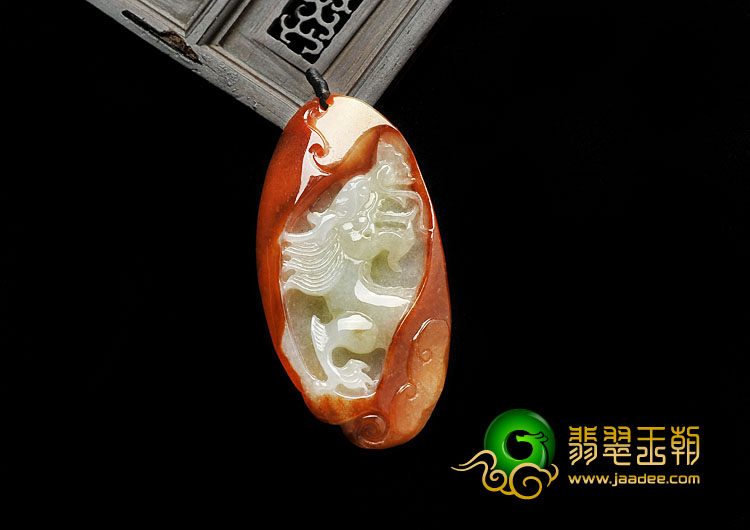 糯冰种红黄翡缅甸翡翠A货龙牌挂件