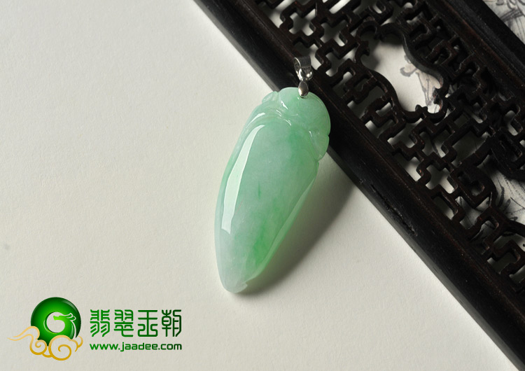 糯冰种飘翠缅甸翡翠A货福瓜挂件