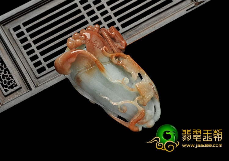 (超值推荐)糯冰种褐黄翡缅甸翡翠A货玉兰花手玩件