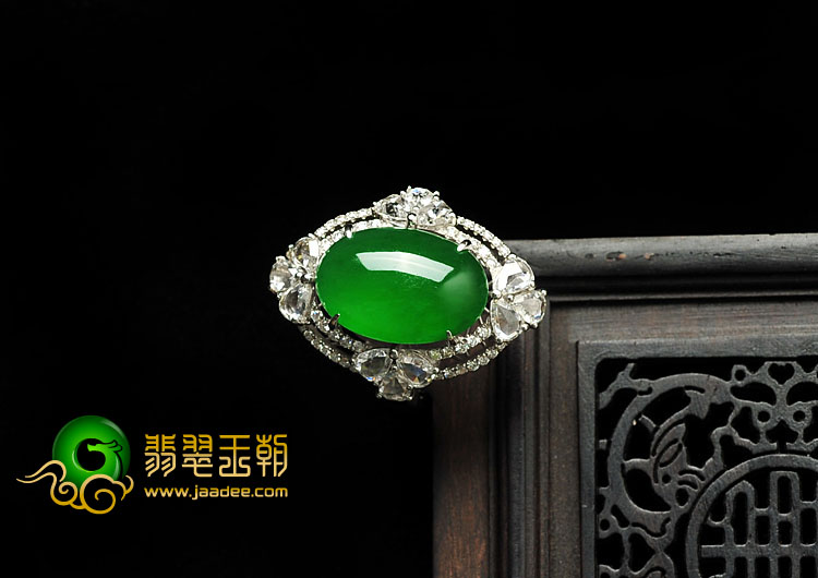 玻璃种帝王绿缅甸翡翠A货镶白金戒指