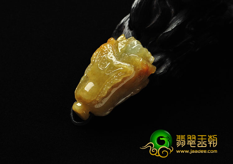 糯冰种黄翡缅甸翡翠A货白菜挂件