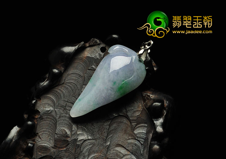 糯冰种春带彩缅甸翡翠A货福瓜挂件