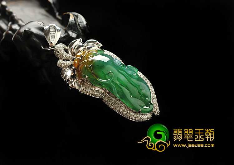 冰种黄加绿缅甸翡翠A货镶白金佛手胸坠（真钻）