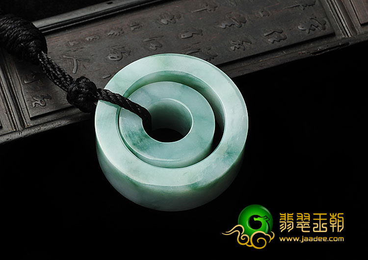糯冰种飘花缅甸翡翠A货路路通挂件