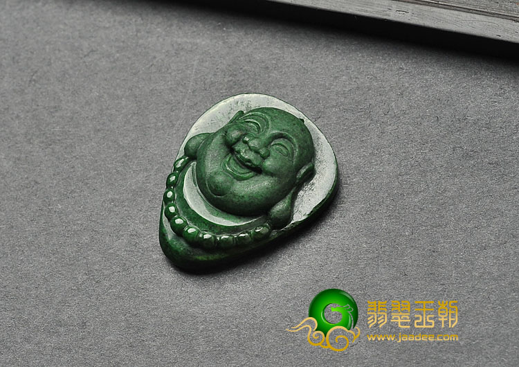 细糯种干青缅甸翡翠A货佛头挂件