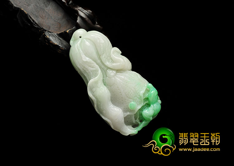细糯种飘翠缅甸翡翠A货白菜挂件