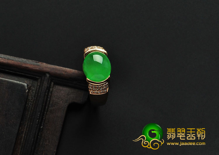冰种苹果绿缅甸翡翠A货镶玫瑰金戒指（真钻）