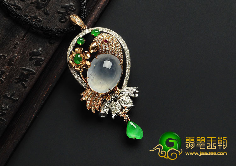 冰玻种阳绿缅甸翡翠A货镶金喜上眉梢胸坠（真钻）