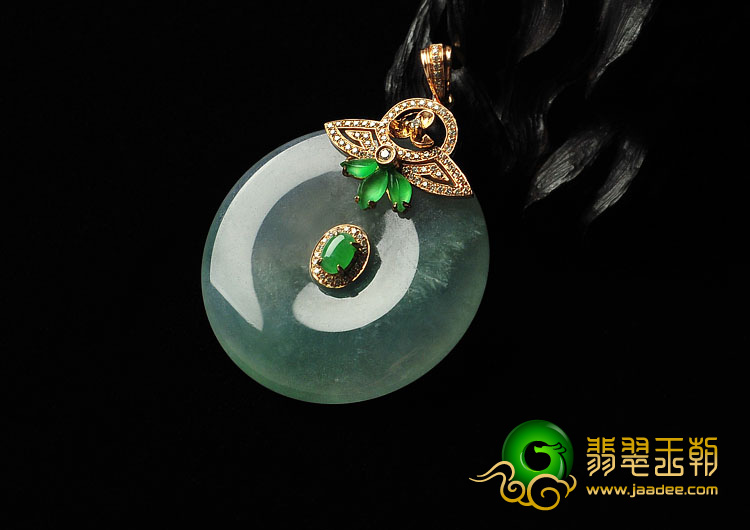 冰种晴水缅甸翡翠A货镶玫瑰金平安扣胸坠（真钻）