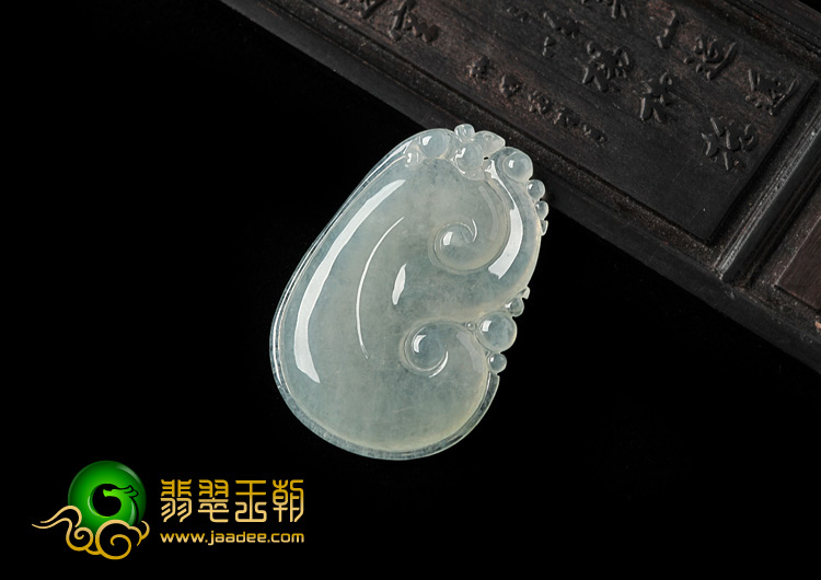 冰种淡晴水缅甸翡翠A货如意挂件