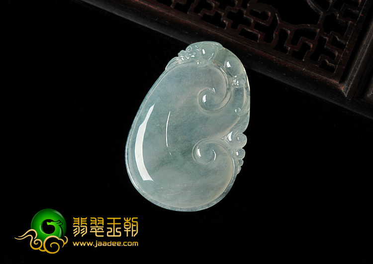 冰种飘花缅甸翡翠A货如意挂件