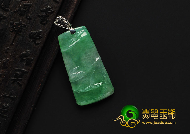 冰种翠色缅甸翡翠A货镶银扣节节高挂件