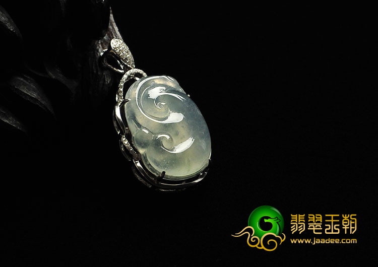 feicui玻璃种缅甸翡翠A货镶银如意胸坠（水钻）
