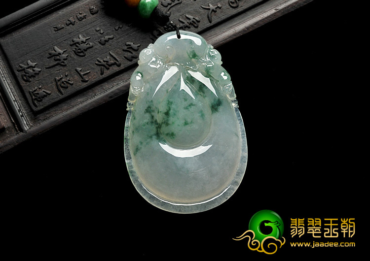 冰种飘花缅甸翡翠A货双龙如意挂件