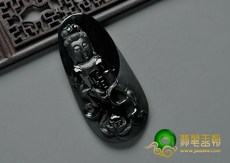 冰种墨翠缅甸翡翠A货站观音挂件