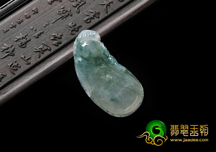 冰种飘花缅甸翡翠A货福瓜挂件