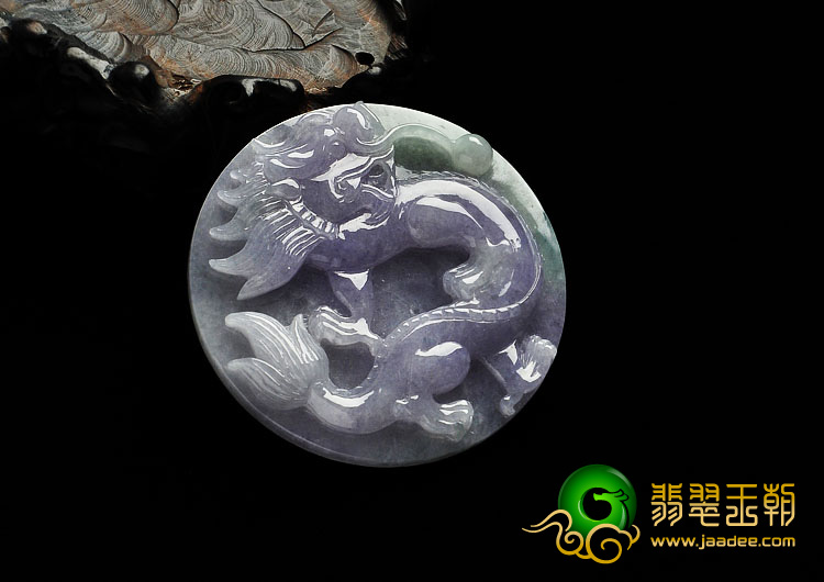 糯冰种春带彩缅甸翡翠A货龙牌挂件