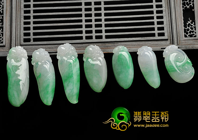 冰种飘翠缅甸翡翠A货福瓜挂件（一批走）
