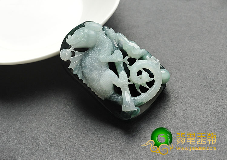 糯冰种青色缅甸翡翠A货今非昔比挂件