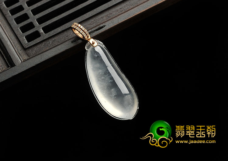玻璃种缅甸翡翠A货福瓜挂件