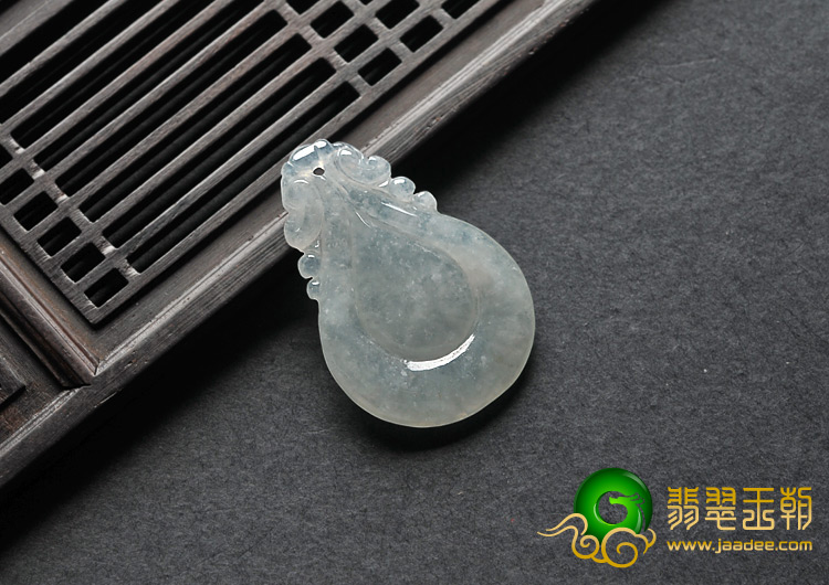 冰种晴水缅甸翡翠A货双龙如意挂件