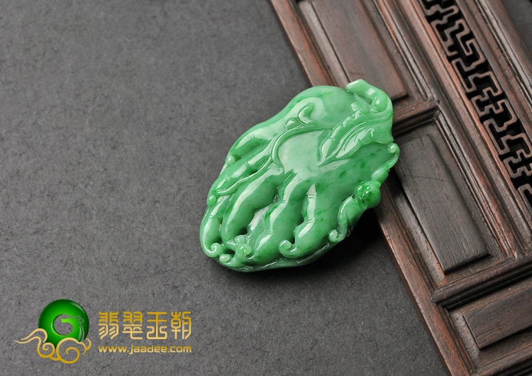 细糯种阳绿缅甸翡翠A货佛手挂件