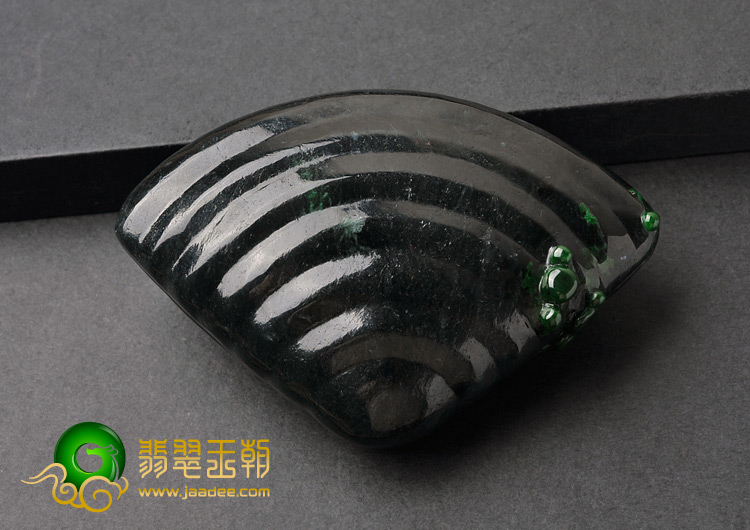 细糯种墨色缅甸翡翠A货贝壳手玩件