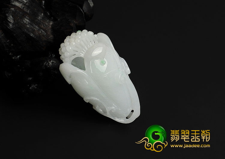 糯冰种白底青缅甸翡翠A货玉兰花挂件