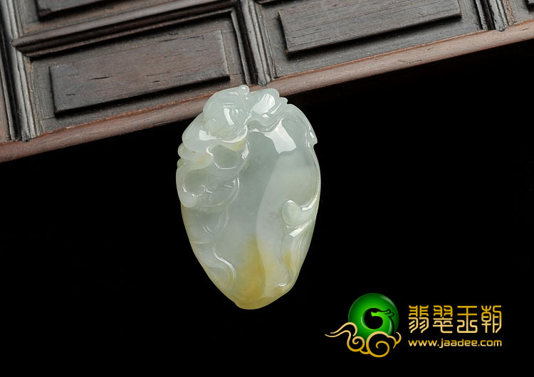 糯冰种晴水黄翡缅甸翡翠A货福瓜挂件