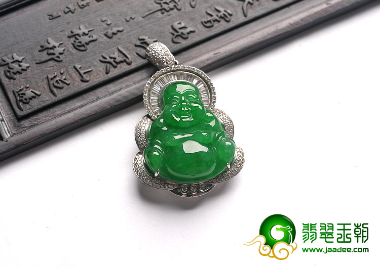 糯冰种正阳绿满绿缅甸翡翠A货镶白金玉佛胸坠（真钻）