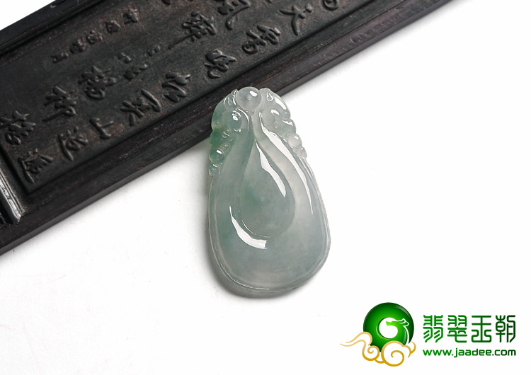 冰种晴水缅甸翡翠A货双龙如意挂件