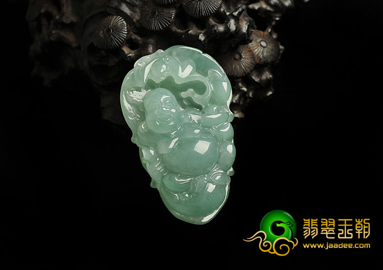 糯冰种蓝晴水缅甸翡翠A货一夜成佛挂件