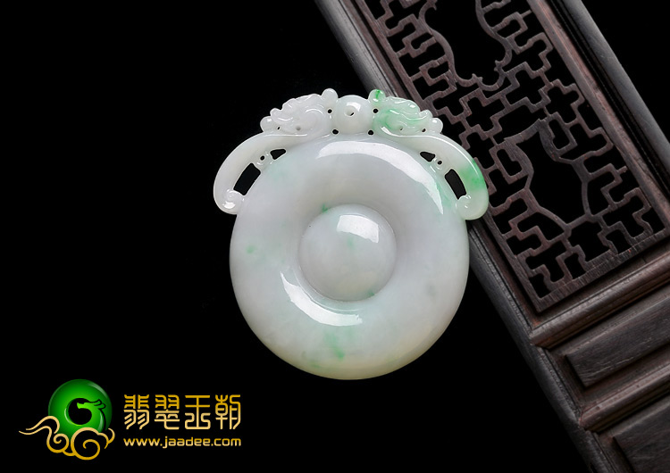 糯冰种春带彩缅甸翡翠A货双龙如意挂件
