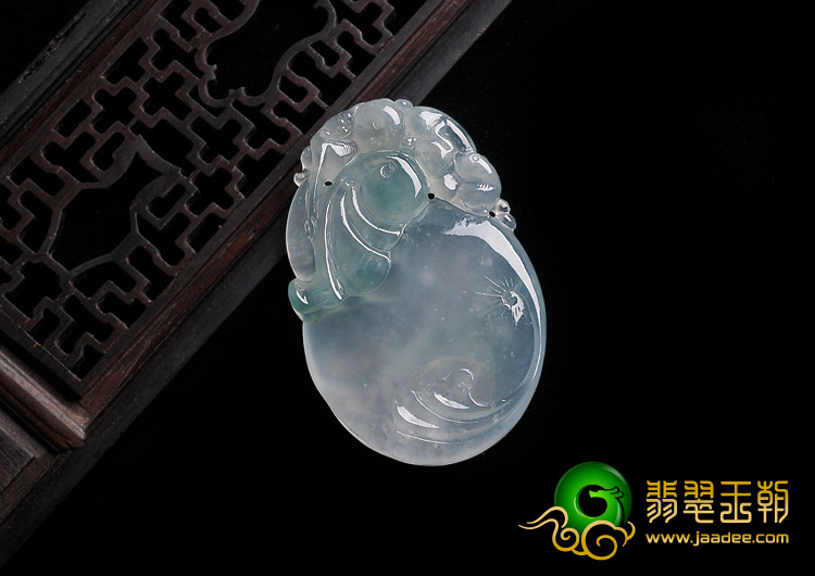 冰种晴水缅甸翡翠A货福瓜挂件