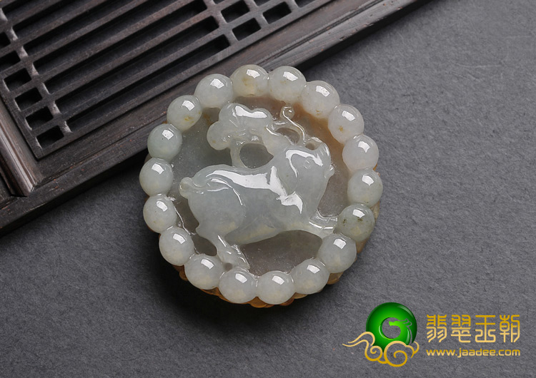 糯冰种褐黄翡缅甸翡翠A货龙猪牌挂件