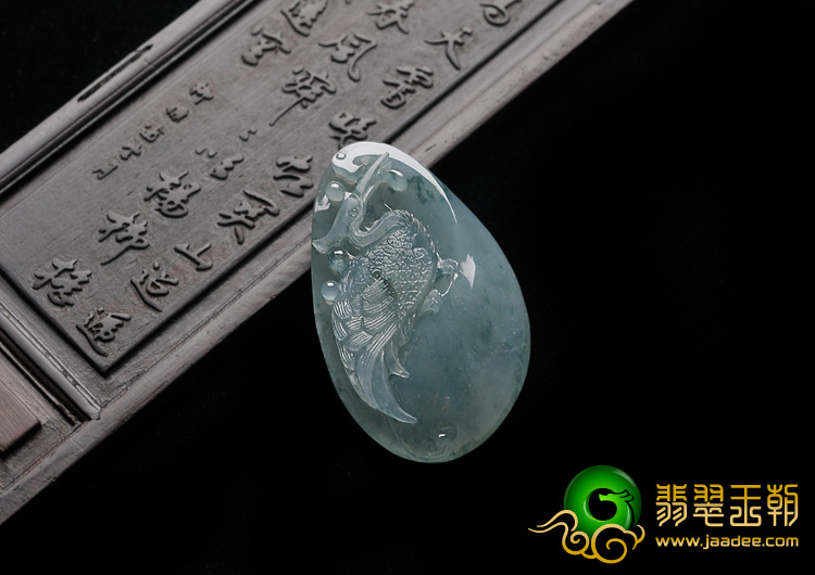 冰种飘花缅甸翡翠A货仙鹤挂件