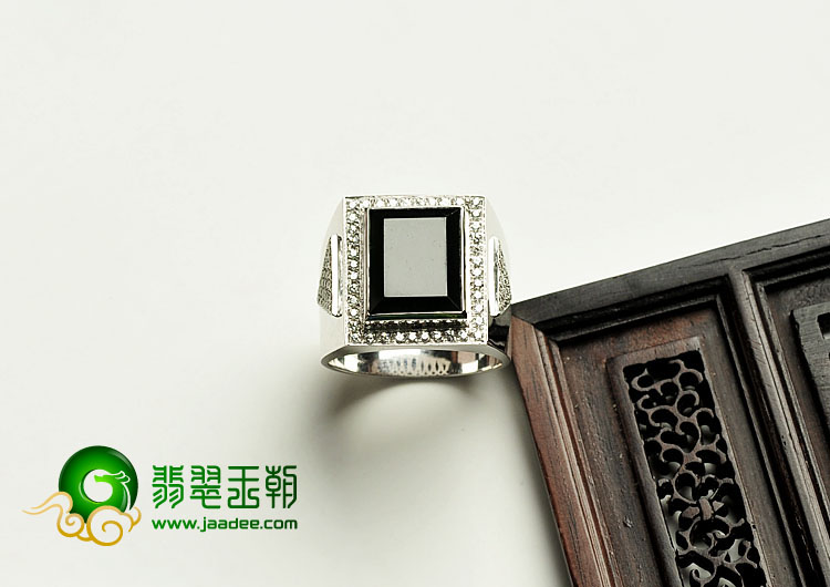 冰玻种墨翠缅甸翡翠A货镶银墨翠戒指（水钻）