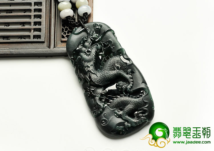 冰种墨翠缅甸翡翠A货龙牌挂件